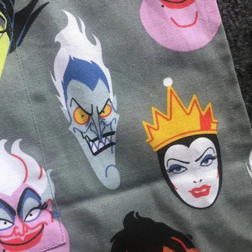 Disney Villains Gray Apron
